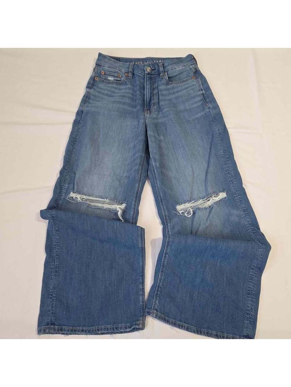 American Eagle Ripped Wide Leg Jeans Size 4